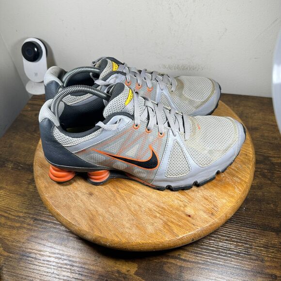 Nike Shox Livestrong Turbo+ Grey Shoe Sneakers Men's Size 10 442161-051 - Picture 1 of 8